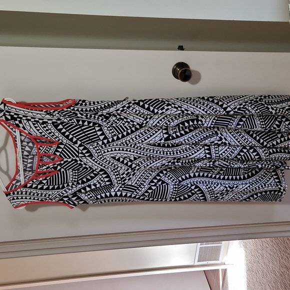 Black and white summer dress - Picture 1 of 5